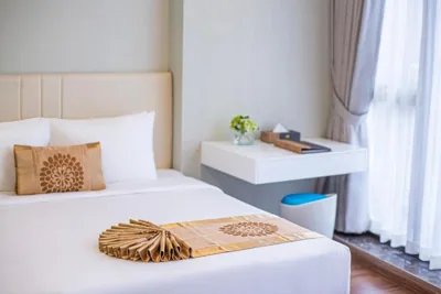 Bridge Lakeside Room For Rent Hanoi – Photos 11