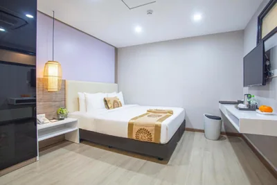 Bridge Lakeside Room For Rent Hanoi – Photos 15